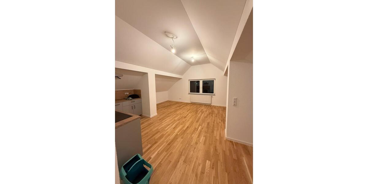 Dachgeschosswohnung zu vermieten 2 zimmer