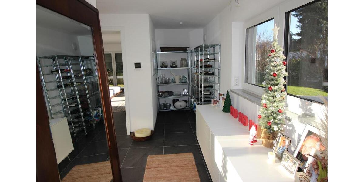 Etagenwohnung Deggendorf - 2 Zimmer, 79 m&sup2;, 940&euro; | Angebot:25080954