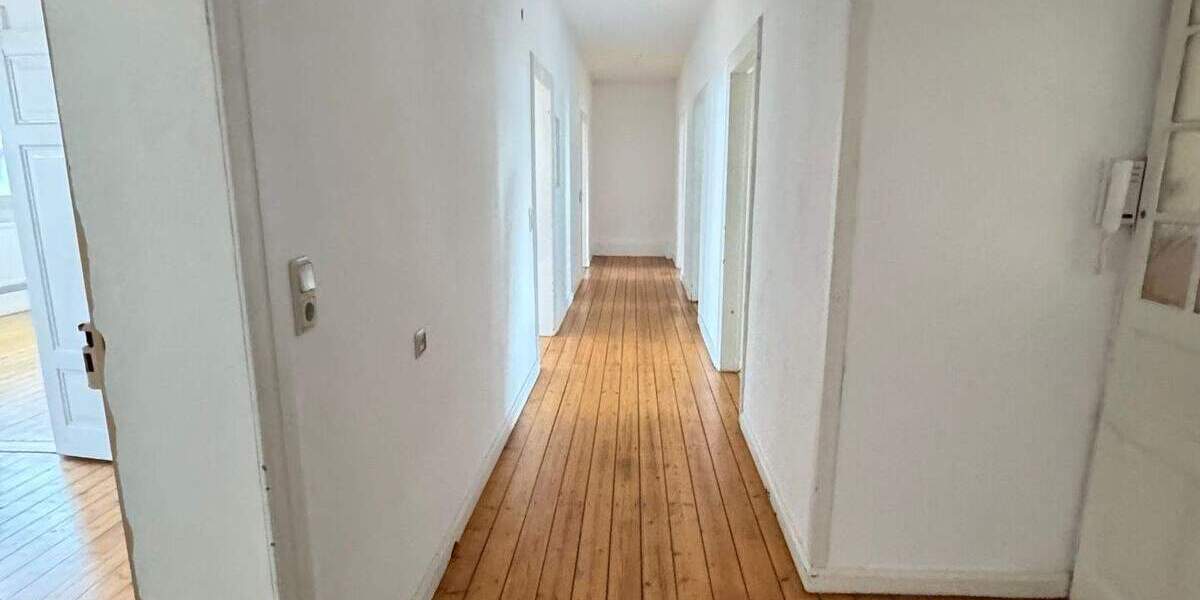 Etagenwohnung Saarbrücken St Johann - 4 Zimmer, 100 m&sup2;, 1.100&euro; | Angebot:24367917
