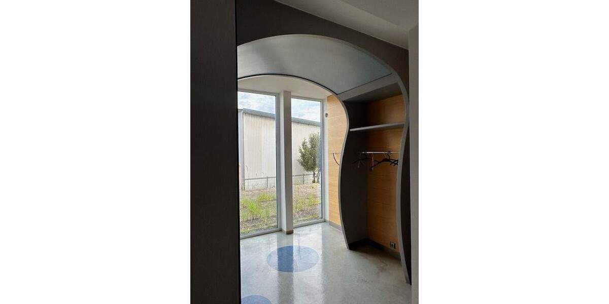 Gewerbeobjekt Weißenhorn - 1 Zimmer, 750 m&sup2;, 6.000&euro; | Angebot:24450599