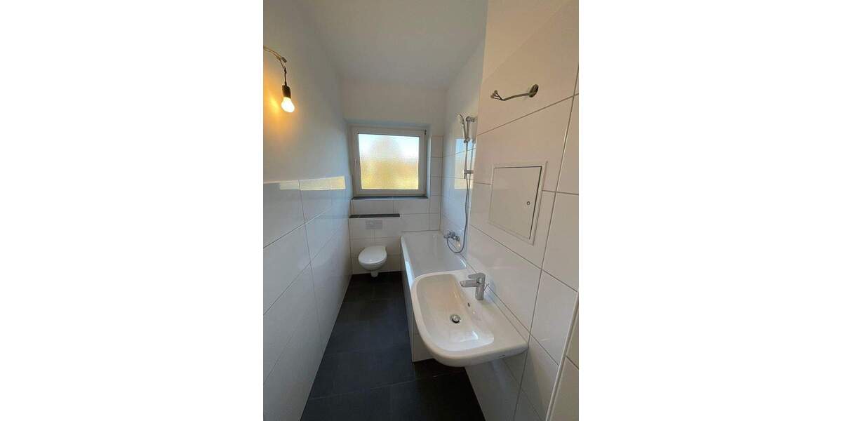 Zimmer Wuppertal Barmen - 4 Zimmer, 94 m&sup2;, 759&euro; | Angebot:25701008