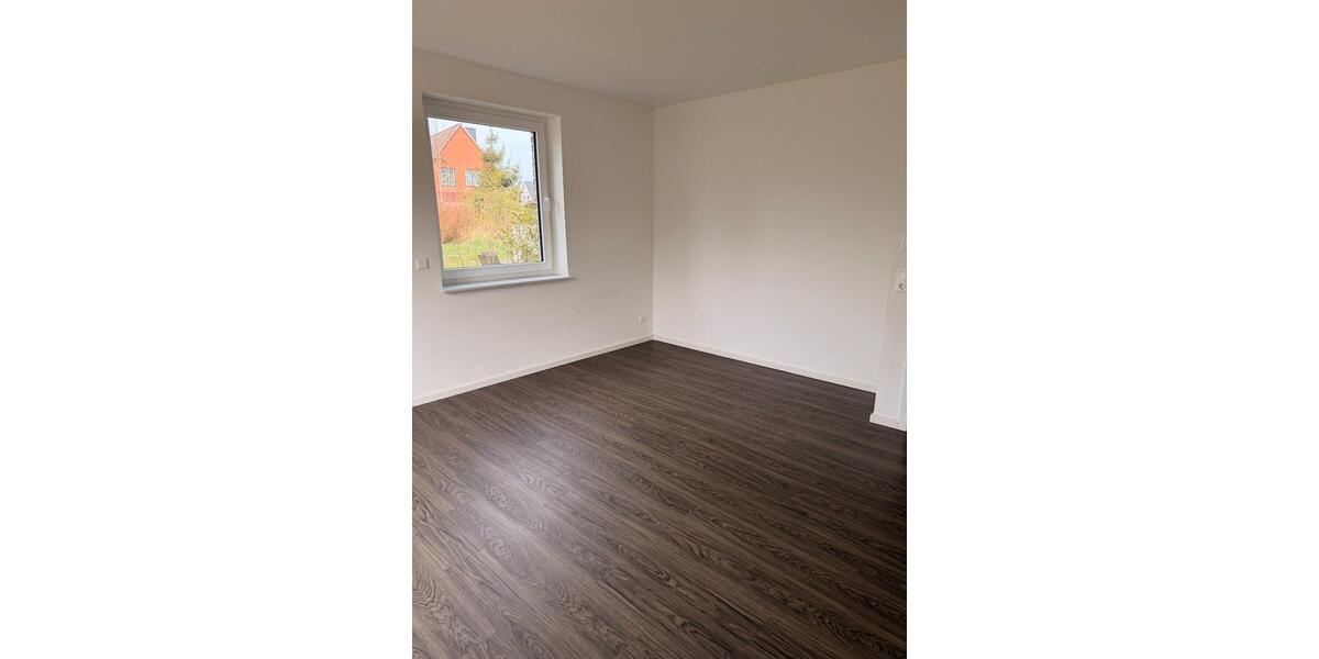 Erdgeschoßwohnung Lunden - 4 Zimmer, 121 m&sup2;, 1.250&euro; | Angebot:26296724
