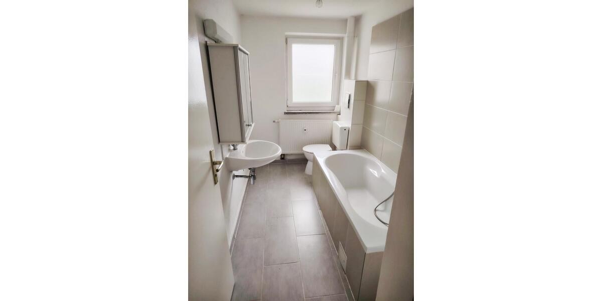 Etagenwohnung Klingenberg - 3 Zimmer, 80 m&sup2;, 440&euro; | Angebot:25719745