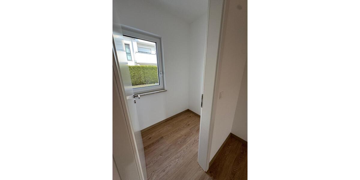 Erdgeschoßwohnung Schierling - 2 Zimmer, 82 m&sup2;, 900&euro; | Angebot:26638683