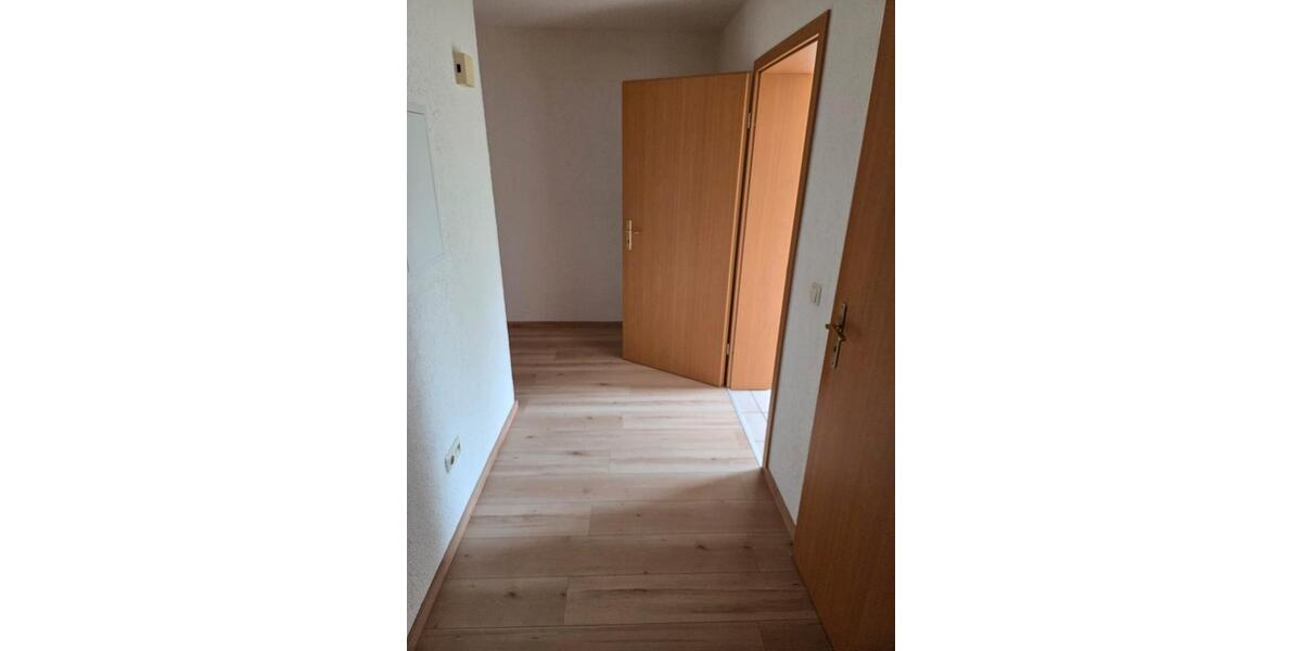 Dachgeschoßwohnung Weißenfels Großkorbetha - 2 Zimmer, 56 m&sup2;, 310&euro; | Angebot:26479937