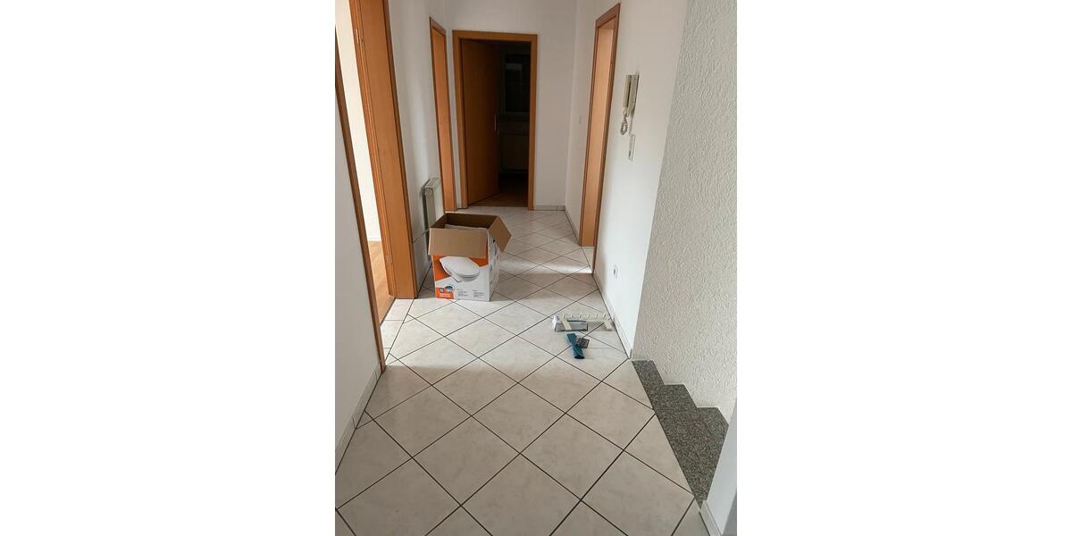Etagenwohnung Hambühren - 3 Zimmer, 90 m&sup2;, 1.070&euro; | Angebot:25977915
