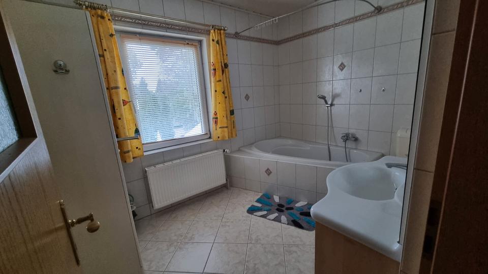 Etagenwohnung Berlin Marzahn-Hellersdorf - 4 Zimmer, 142 m&sup2;, 1.275&euro; | Angebot:26447084