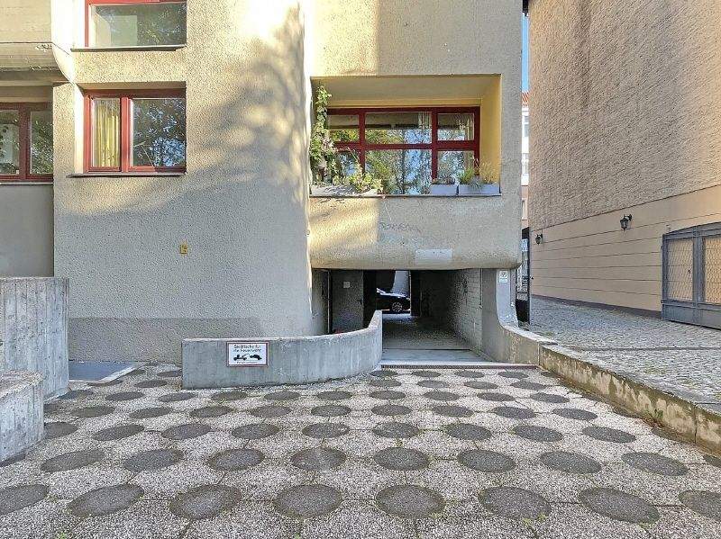 Tiefgargenstellplatz in der Fehlerstr. 8 Stellpl. Nr. 2 zimmer