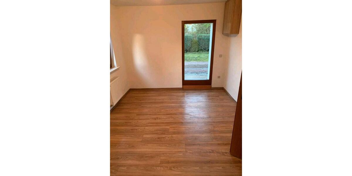 Bungalow Eisenach - 2 Zimmer, 80 m&sup2;, 800&euro; | Angebot:26523190