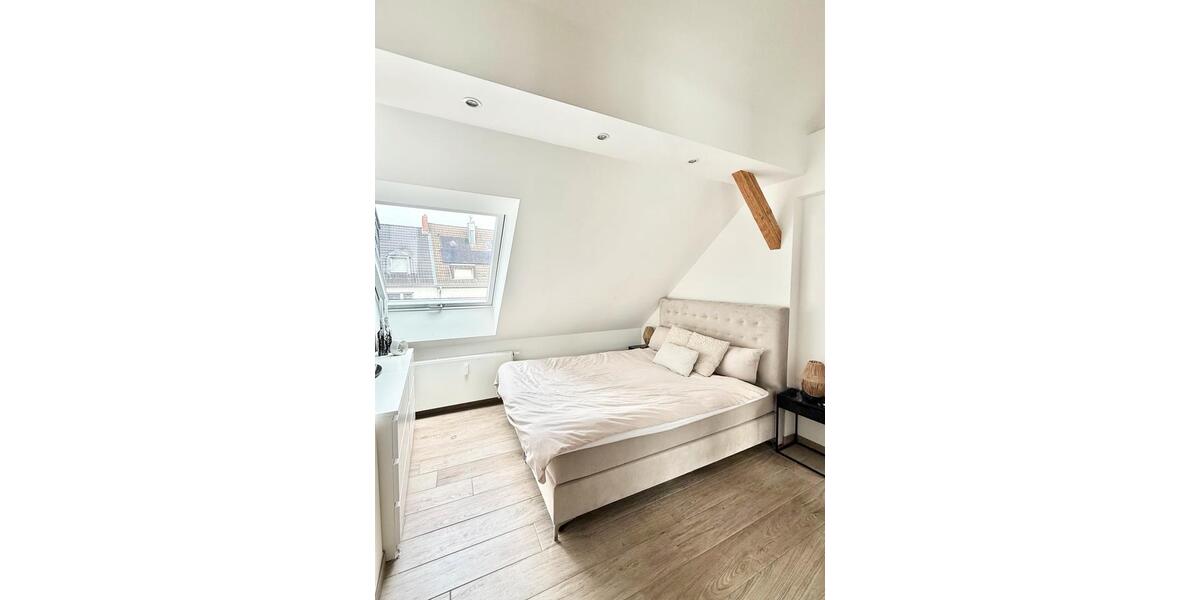 Dachgeschoßwohnung Krefeld Benrad - 2 Zimmer, 63 m&sup2;, 720&euro; | Angebot:26640751