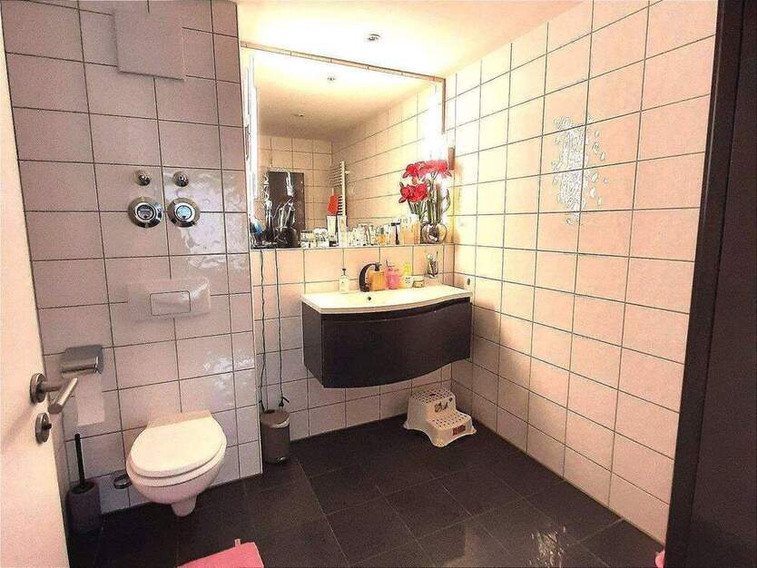 Schicke 3 Zimmer-Wohnung in BestlageNähe Rheinturm