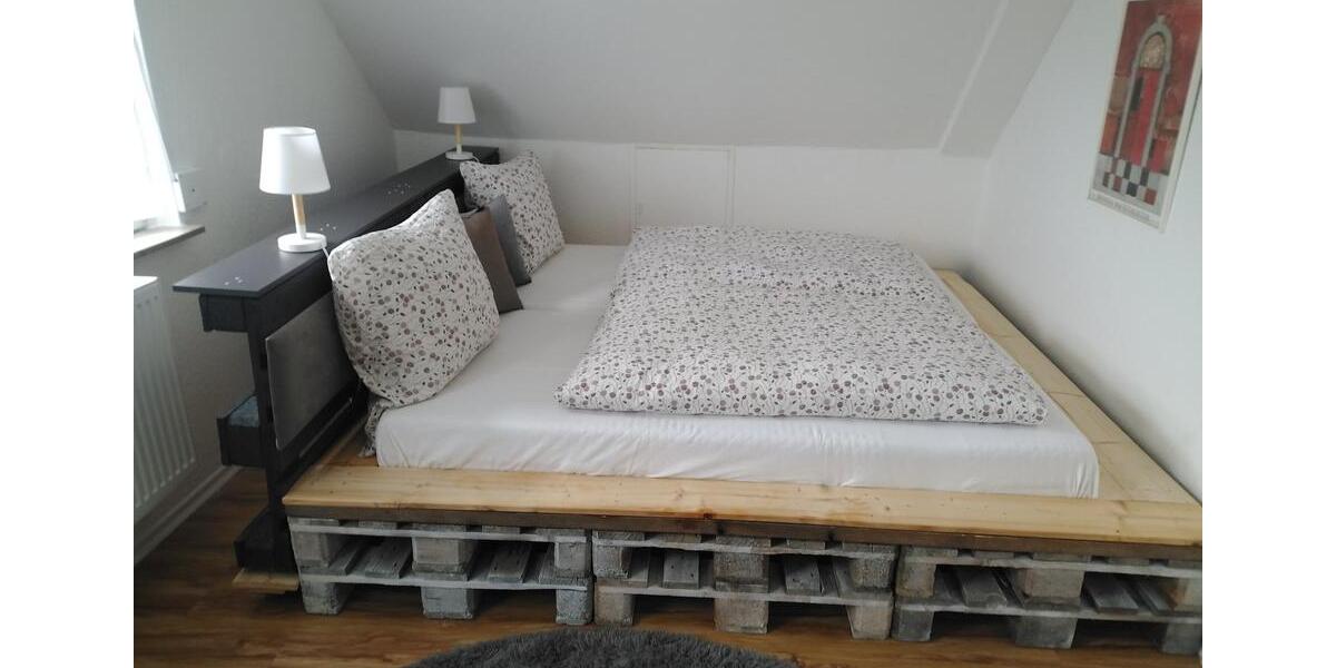 Dachgeschoßwohnung Eichenbühl - 3 Zimmer, 65 m&sup2;, 3&euro; | Angebot:26272756