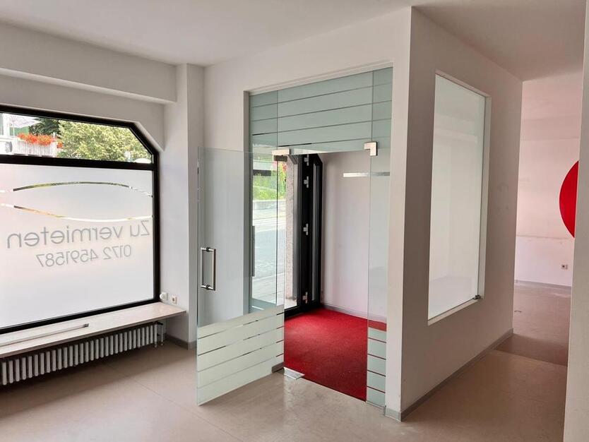 Schoene helle zentrale Geschaeftsraeume in Cham