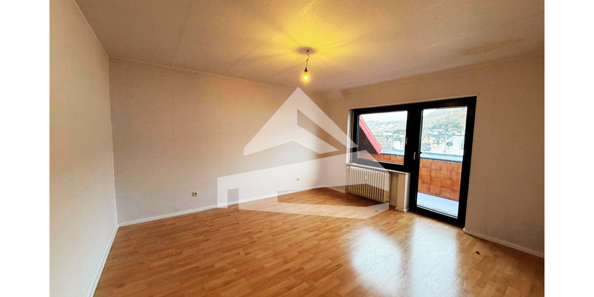 Etagenwohnung Kenn - 3 Zimmer, 93 m&sup2;, 832&euro; | Angebot:25675996