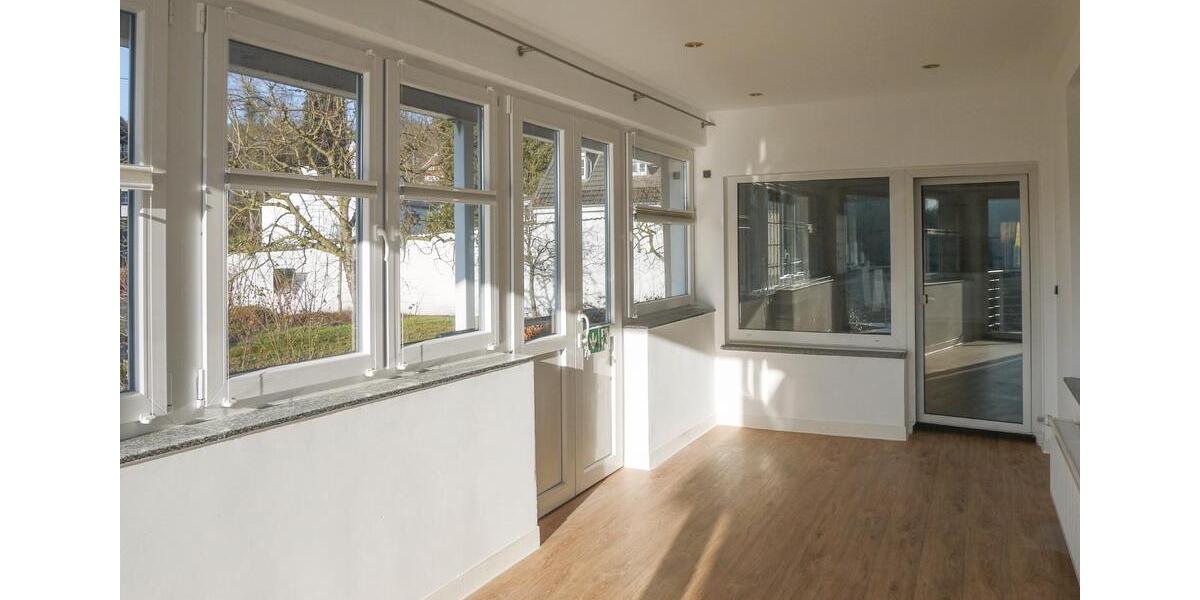 Etagenwohnung Engelskirchen - 5 Zimmer, 200 m&sup2;, 1.850&euro; | Angebot:25871611