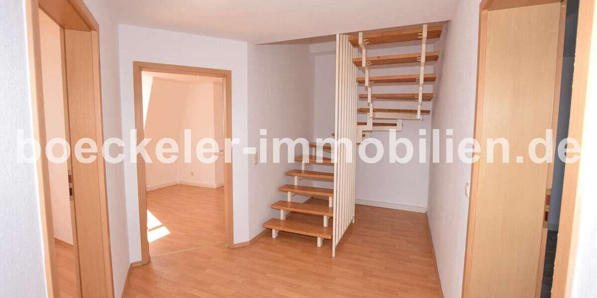 Etagenwohnung Weißenfels - 5 Zimmer, 97 m&sup2;, 535&euro; | Angebot:24697087