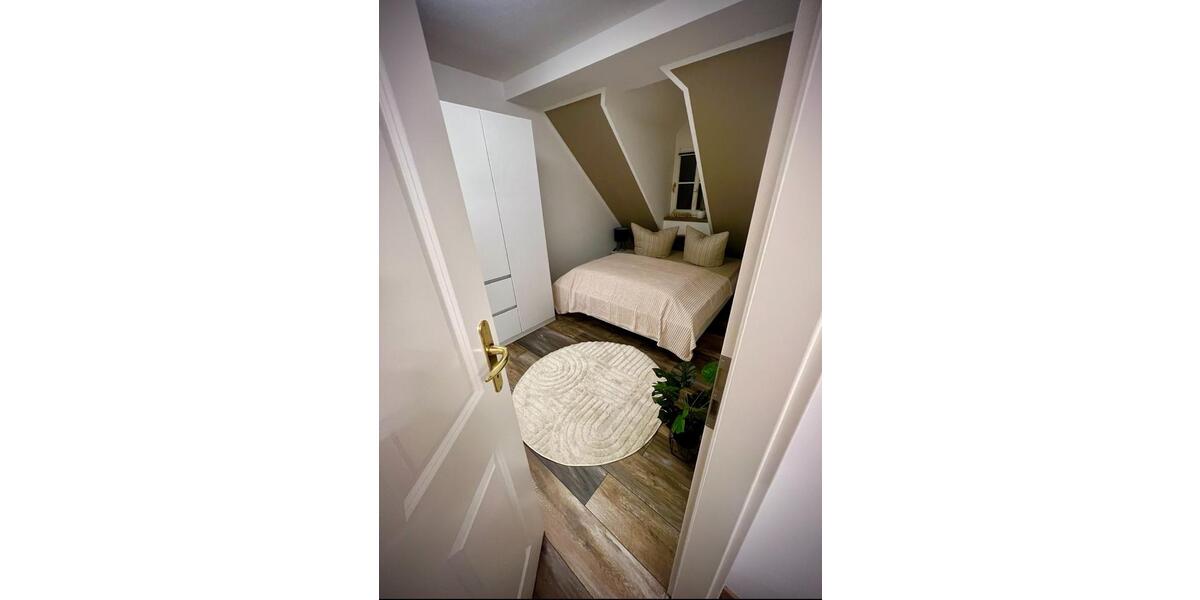 Dachgeschoßwohnung Meißen - 3 Zimmer, 84 m&sup2;, 735&euro; | Angebot:24816092