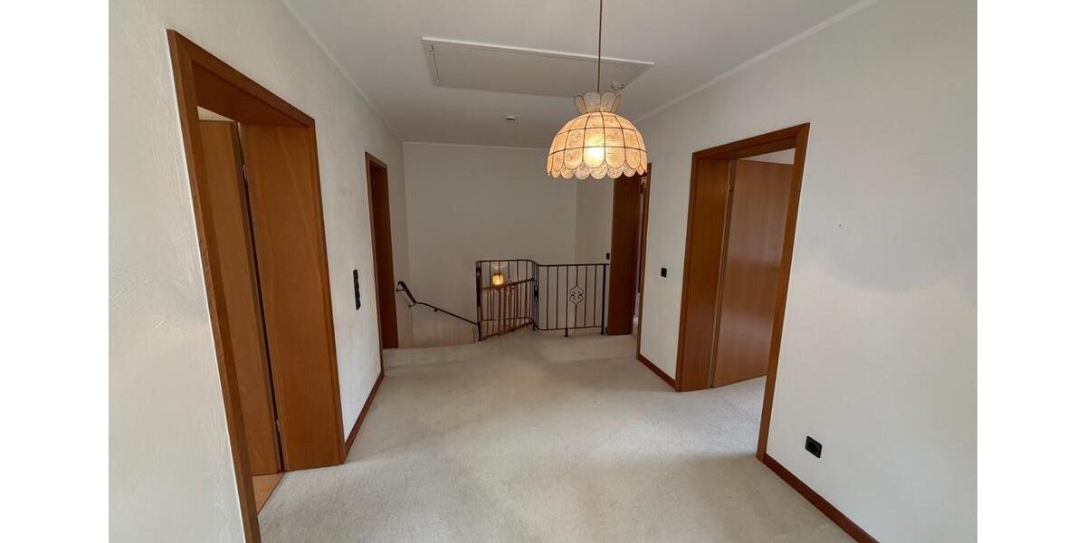 Gepflegtes 4-Zimmer-Endreihenhaus mit Garten, Keller, Garage 4 zimmer