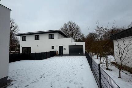 Haus Fuldatal - 6 Zimmer, 153 m&sup2;, 2.500&euro; | Angebot:24805462