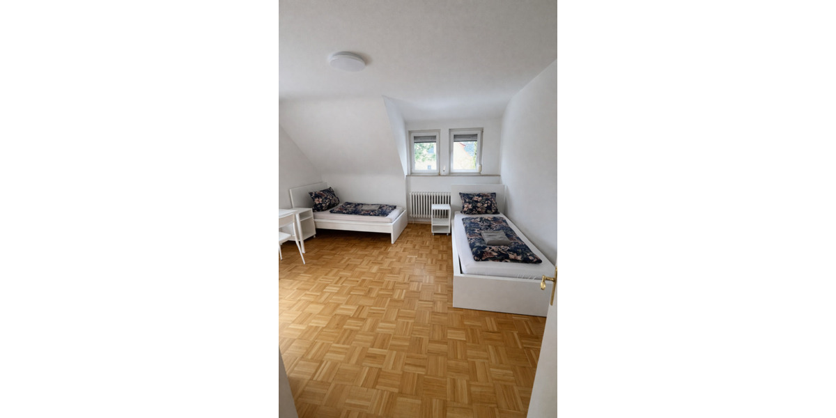 Etagenwohnung Rothenburg ob der Tauber - 5 Zimmer, 220 m&sup2;, 70&euro; | Angebot:25962944