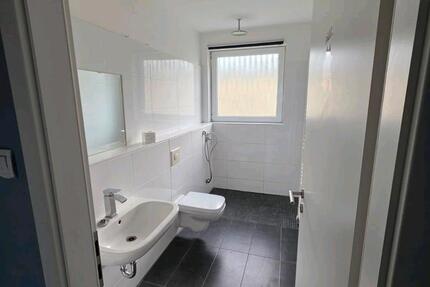 Wohnung Lindhorst - 3 Zimmer, 74 m&sup2;, 700&euro; | Angebot:25012415