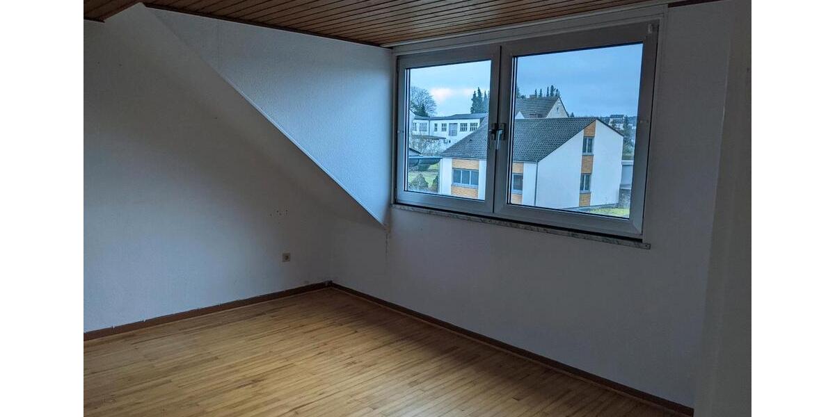 Dachgeschoßwohnung Speicher - 4 Zimmer, 73 m&sup2;, 730&euro; | Angebot:25899492