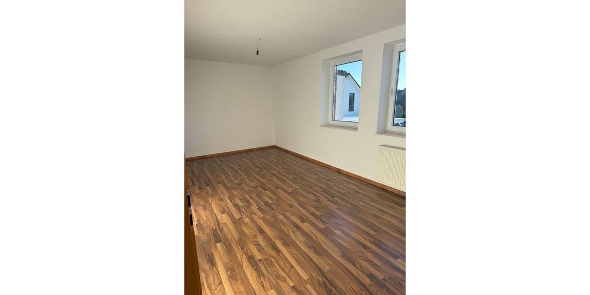 Helle, frisch sanierte Wohnung im Obergeschoss in ruhiger Lage 2 zimmer