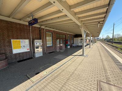 GASTRONOMIE ODER KIOSK  DIREKT AM BAHNSTEIG!