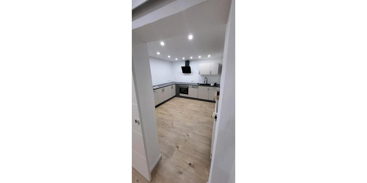 Erdgeschoßwohnung Wadern - 4 Zimmer, 94 m&sup2;, 900&euro; | Angebot:25353368