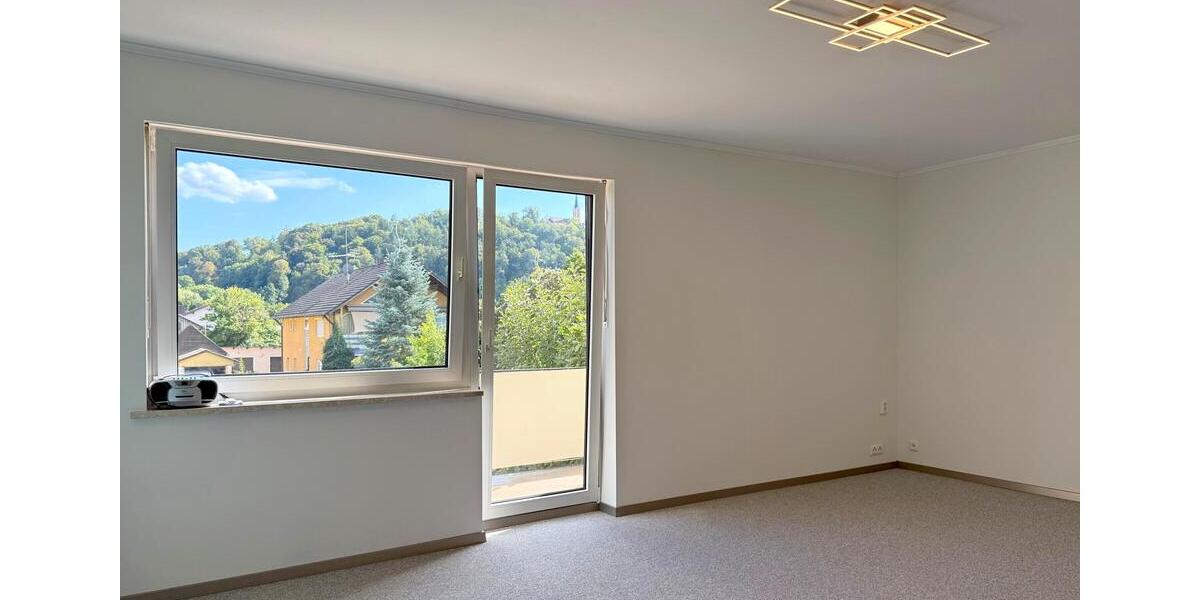 Frisch renoviert – Ihr neues Zuhause: 4-Zimmer-Wohnung mit Balkon 4 zimmer