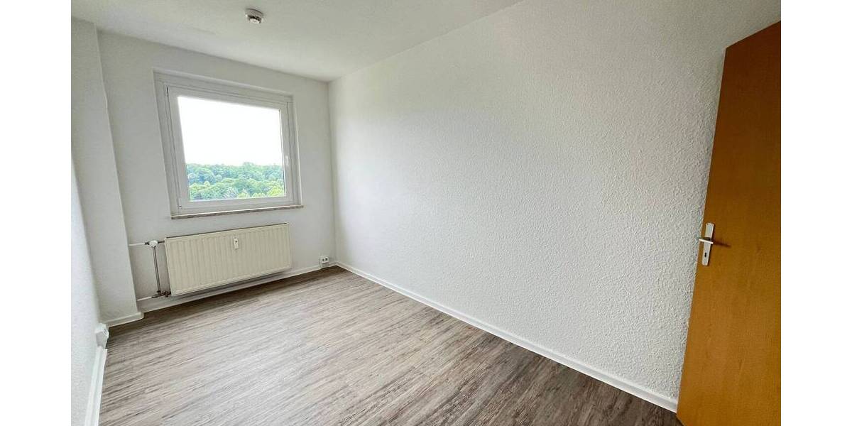 Etagenwohnung Zwickau Pölbitz - 4 Zimmer, 70 m&sup2;, 460&euro; | Angebot:26842162
