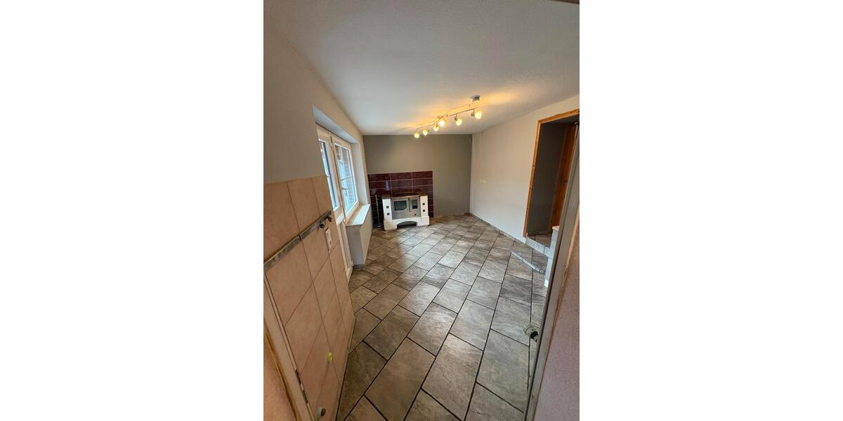 Erdgeschoßwohnung Hohn - 3 Zimmer, 130 m&sup2;, 1.100&euro; | Angebot:25886840