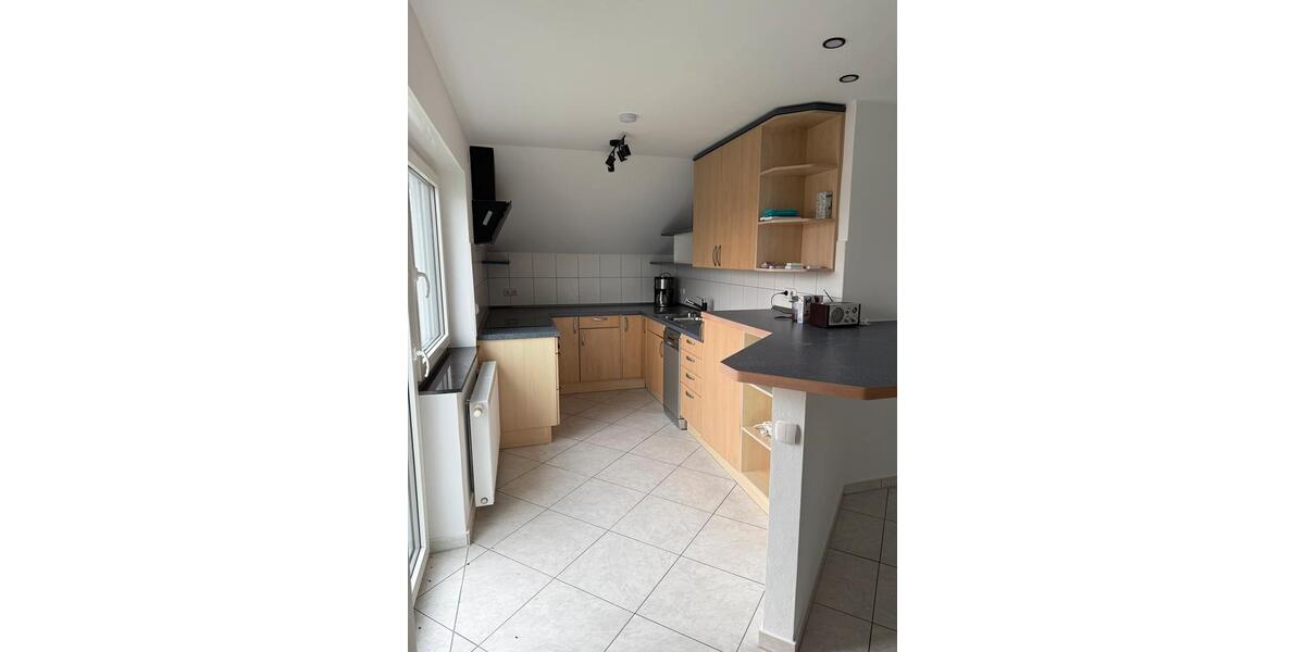 Dachgeschoßwohnung Rosengarten - 2.5 Zimmer, 72 m&sup2;, 600&euro; | Angebot:26613932