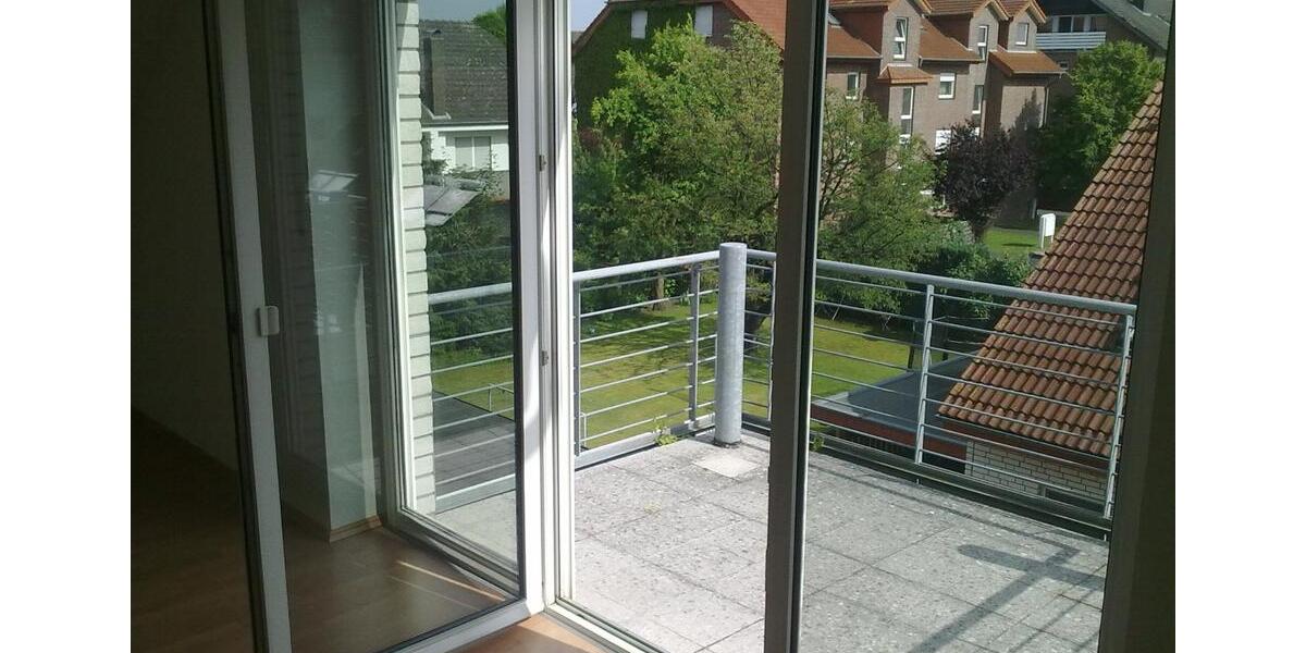 Dachgeschoßwohnung Gütersloh Isselhorst - 3 Zimmer, 74 m&sup2;, 790&euro; | Angebot:25061969