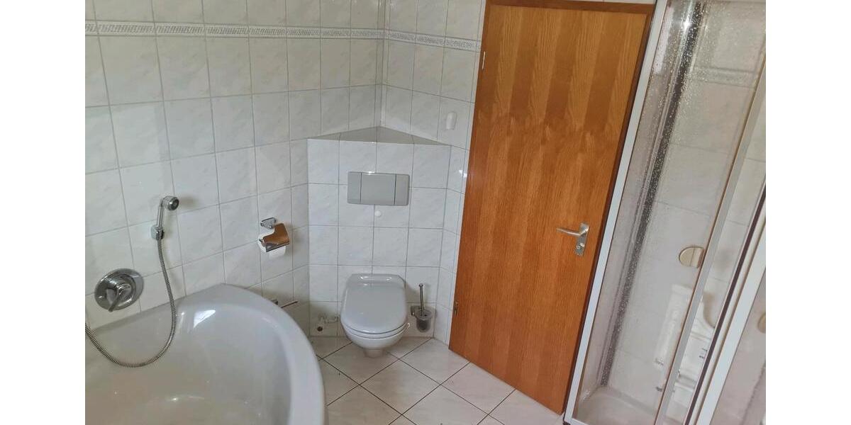 Erdgeschoßwohnung Oldenburg Bloherfelde - 3 Zimmer, 16 m&sup2;, 550&euro; | Angebot:26558070