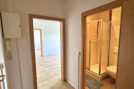 Ideal für jedes Alter: 2-Raum-Wohnung mit Aufzug und Dusche