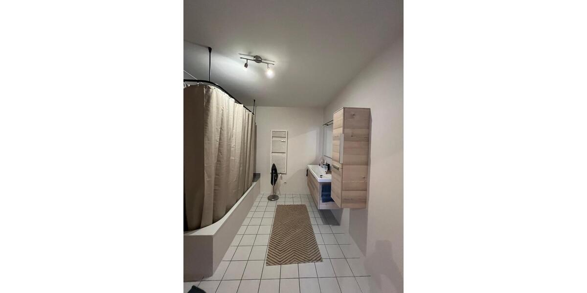 Etagenwohnung Tirschenreuth - 3 Zimmer, 130 m&sup2;, 910&euro; | Angebot:26056577