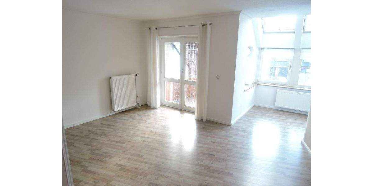 Gepflegte, helle Nichtraucher Eigentumswohnung mit Balkon und Tiefgaragenstellplatz in ruhiger Innenstadtlage 3 zimmer