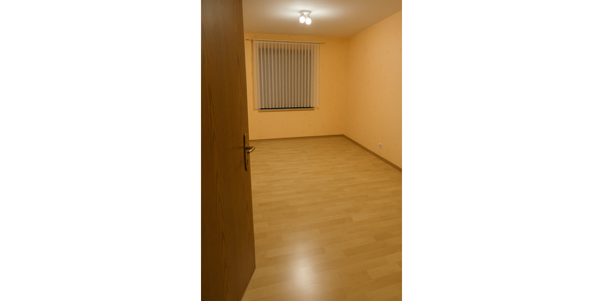 Etagenwohnung Schöntal - 4.5 Zimmer, 120 m&sup2;, 1.020&euro; | Angebot:25160972