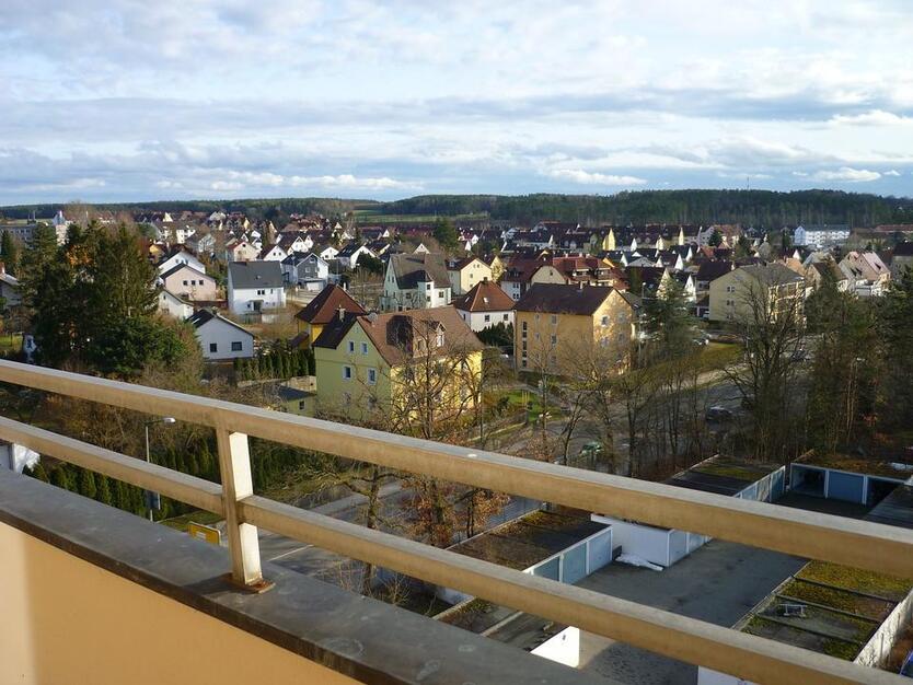 Helle 3 Zimmer Wohnung Mietwohnung mit Balkon und Garage in Roth