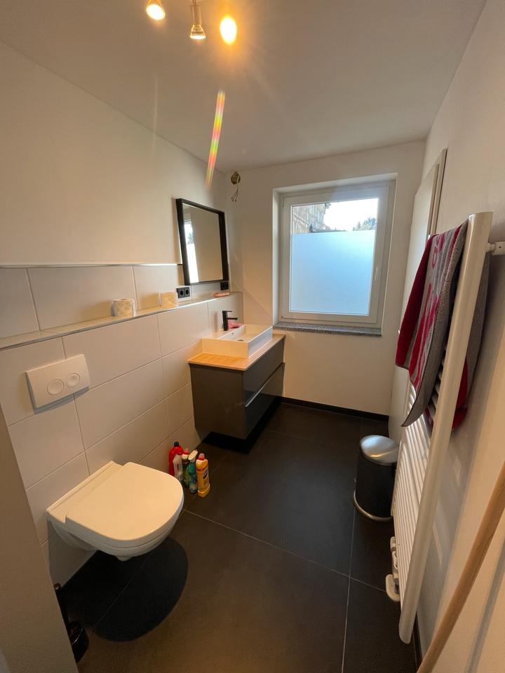 Helle 2 Zimmer Wohnung im Erdgeschoss mit Garten