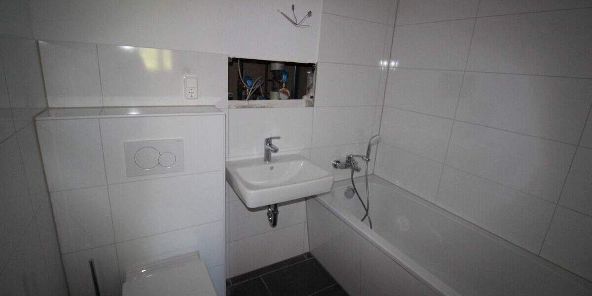 Etagenwohnung Ebersbach-Neugersdorf Ebersbach - 3 Zimmer, 70 m&sup2;, 370&euro; | Angebot:24358977