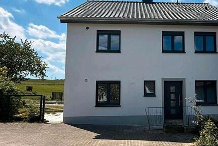 Haus Hennef (Sieg) - 5 Zimmer, 147 m&sup2;, 1.540&euro; | Angebot:26581639