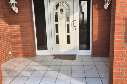 Haus Friesoythe - 7 Zimmer, 160 m&sup2;, 1.200&euro; | Angebot:25410112