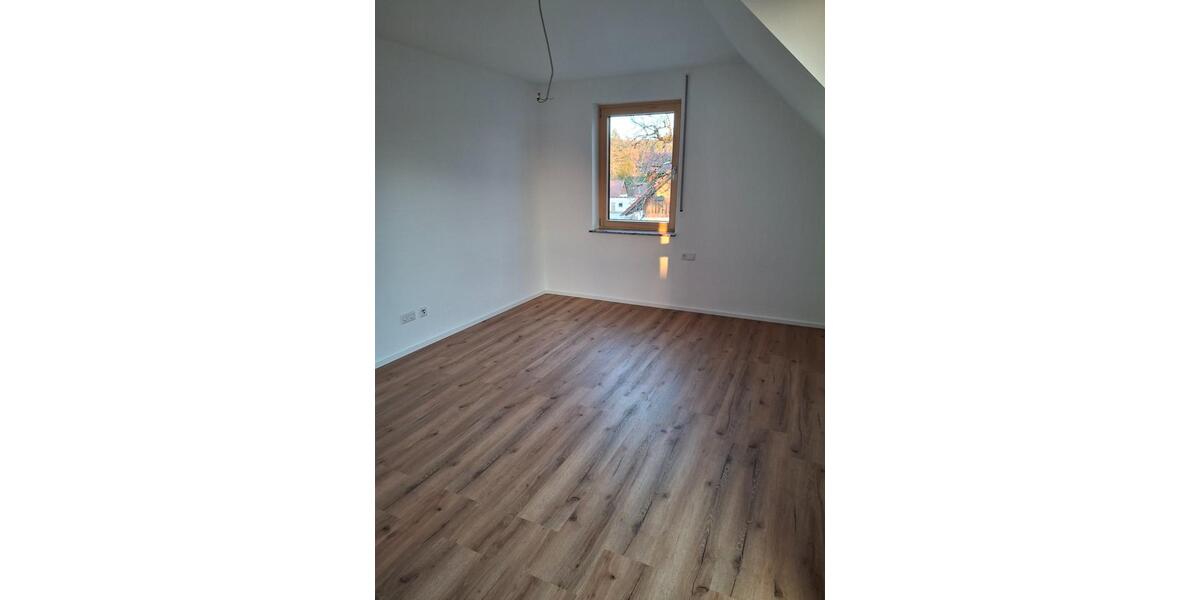 Etagenwohnung Mainhardt - 4 Zimmer, 103 m&sup2;, 950&euro; | Angebot:25831246