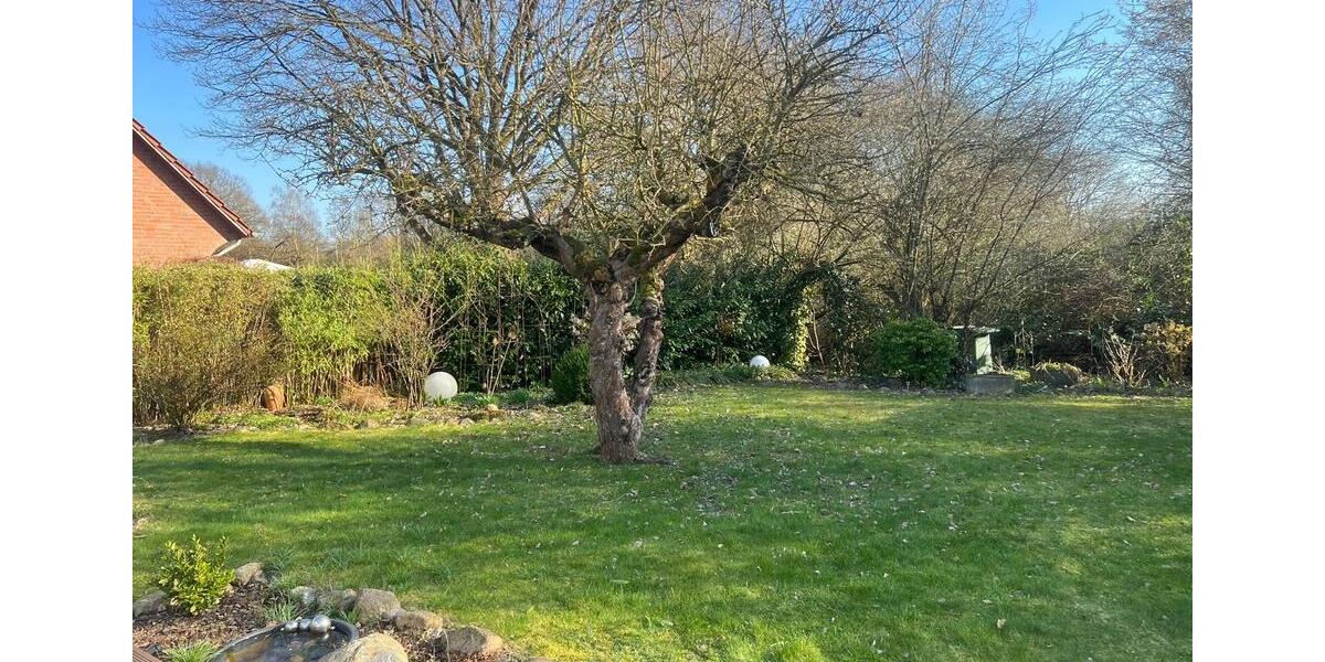 Villa Nienburg (Weser) - 7 Zimmer, 210 m&sup2;, 2.500&euro; | Angebot:25809946