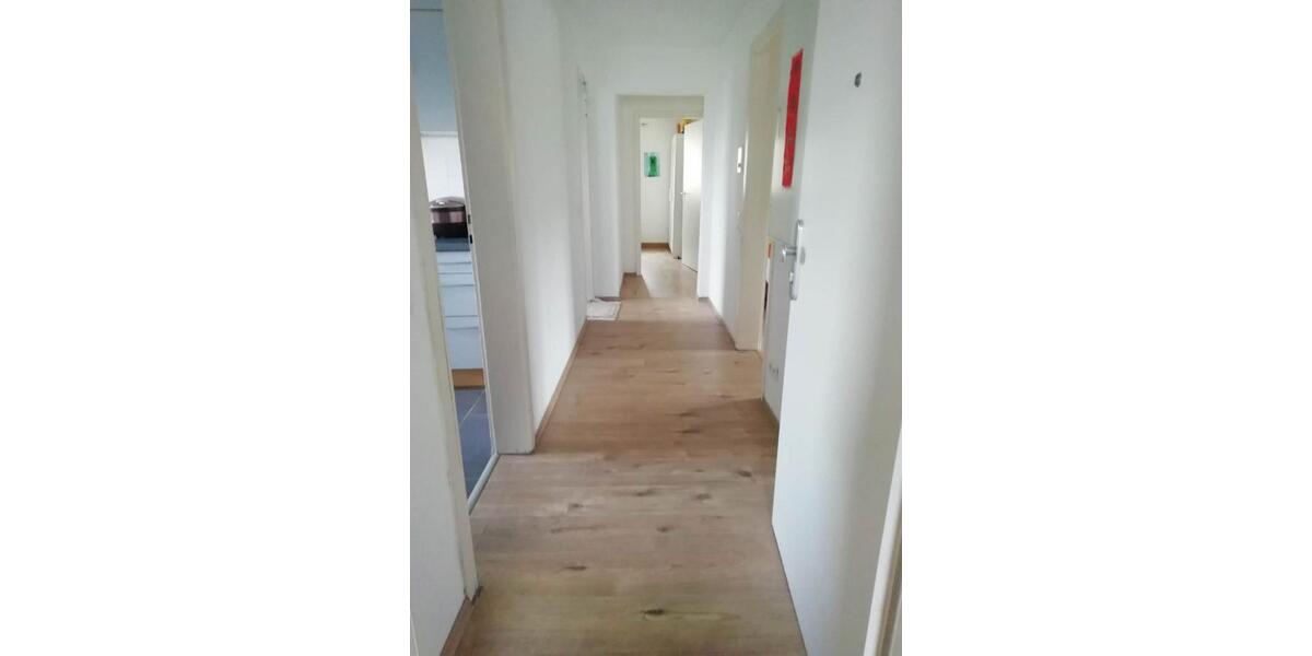 Etagenwohnung Stuttgart Bad Cannstatt - 4 Zimmer, 85 m&sup2;, 390&euro; | Angebot:25829673
