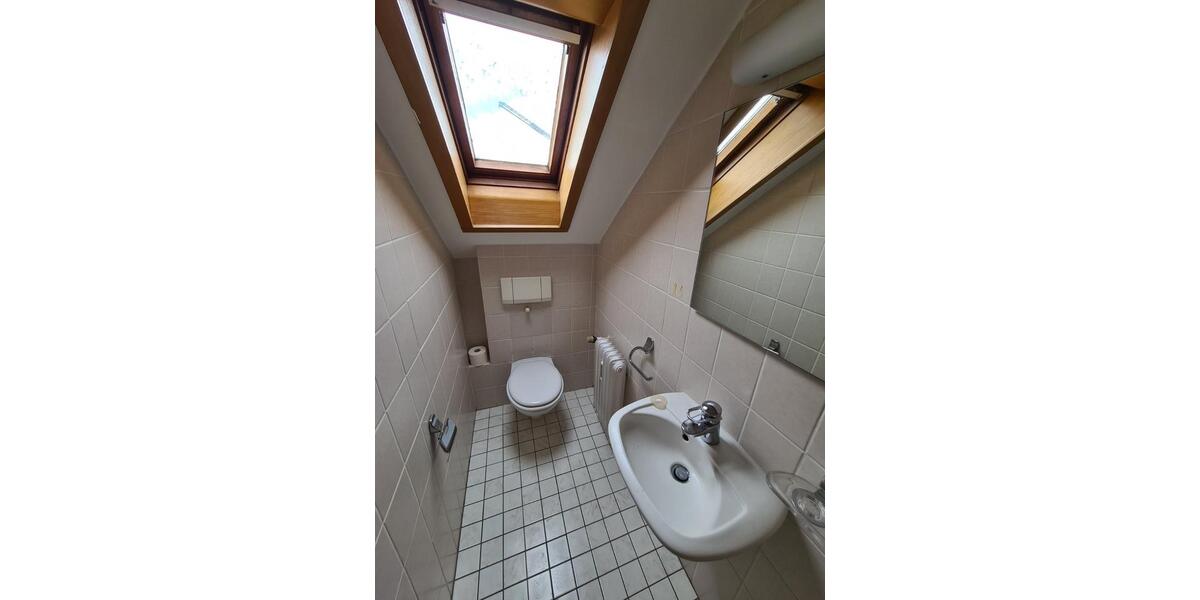 Renovierte Wohnung mit Balkon 5 zimmer