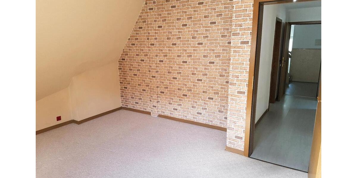 Dachgeschoßwohnung Altena - 2 Zimmer, 47 m&sup2;, 260&euro; | Angebot:25936417