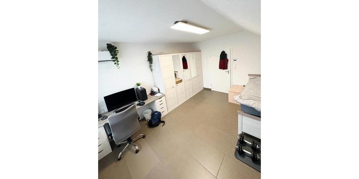 Etagenwohnung Wörth am Rhein - 5 Zimmer, 198 m&sup2;, 1.980&euro; | Angebot:26700500
